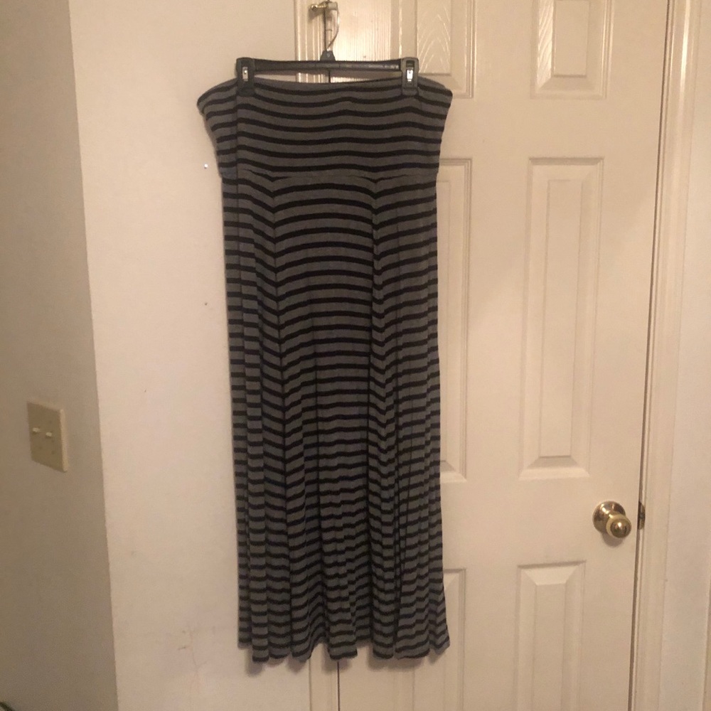 Gray & Black Striped Maxi Skirt